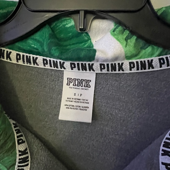 VS Pink Half Zip - Picture 3 of 4